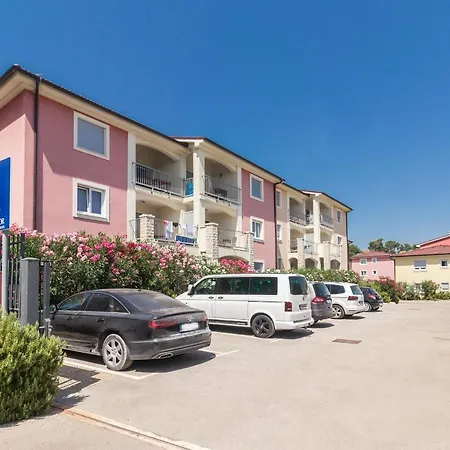 Aparthotel Superior Del Mar Banjole