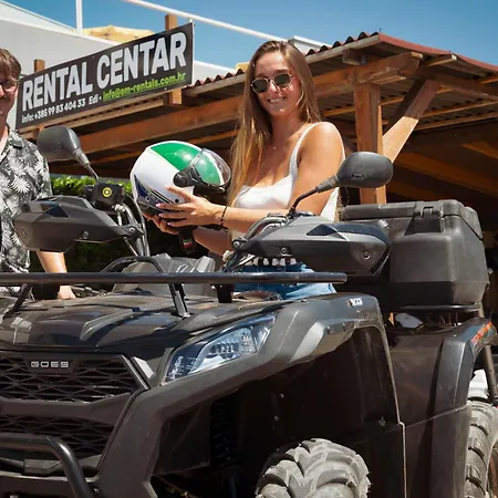 レジデンス スーペリアー デル マー 4*