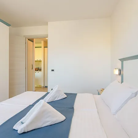 Aparthotel Superior Del Mar
